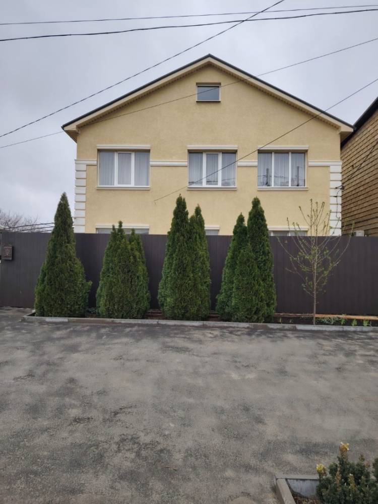 Ставропольский край, Михайловск, Матросова пер.; Дом 150м² на участке 8 сот. 2 эт.