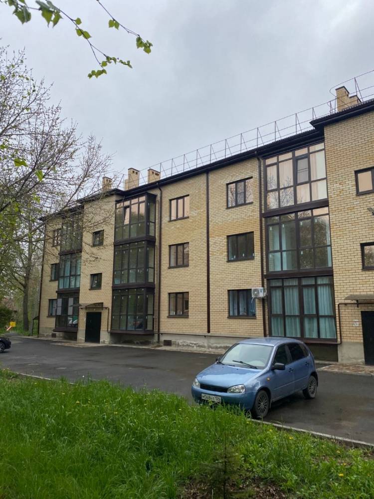Ставропольский край, Михайловск, Никонова ул.; Квартира 60м² 3/3 эт.
