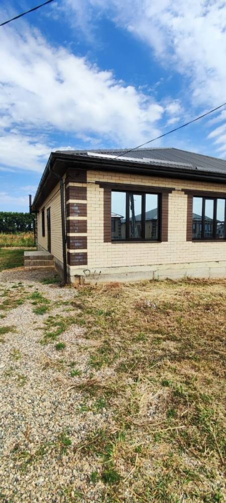 Ставропольский край, Михайловск, Богданова ул.; Коттедж 105м² 1 эт.