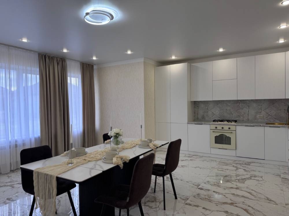 Ставропольский край, Михайловск, Владимирская ул.; Коттедж 105м² на участке 3,16 сот. 1 эт.